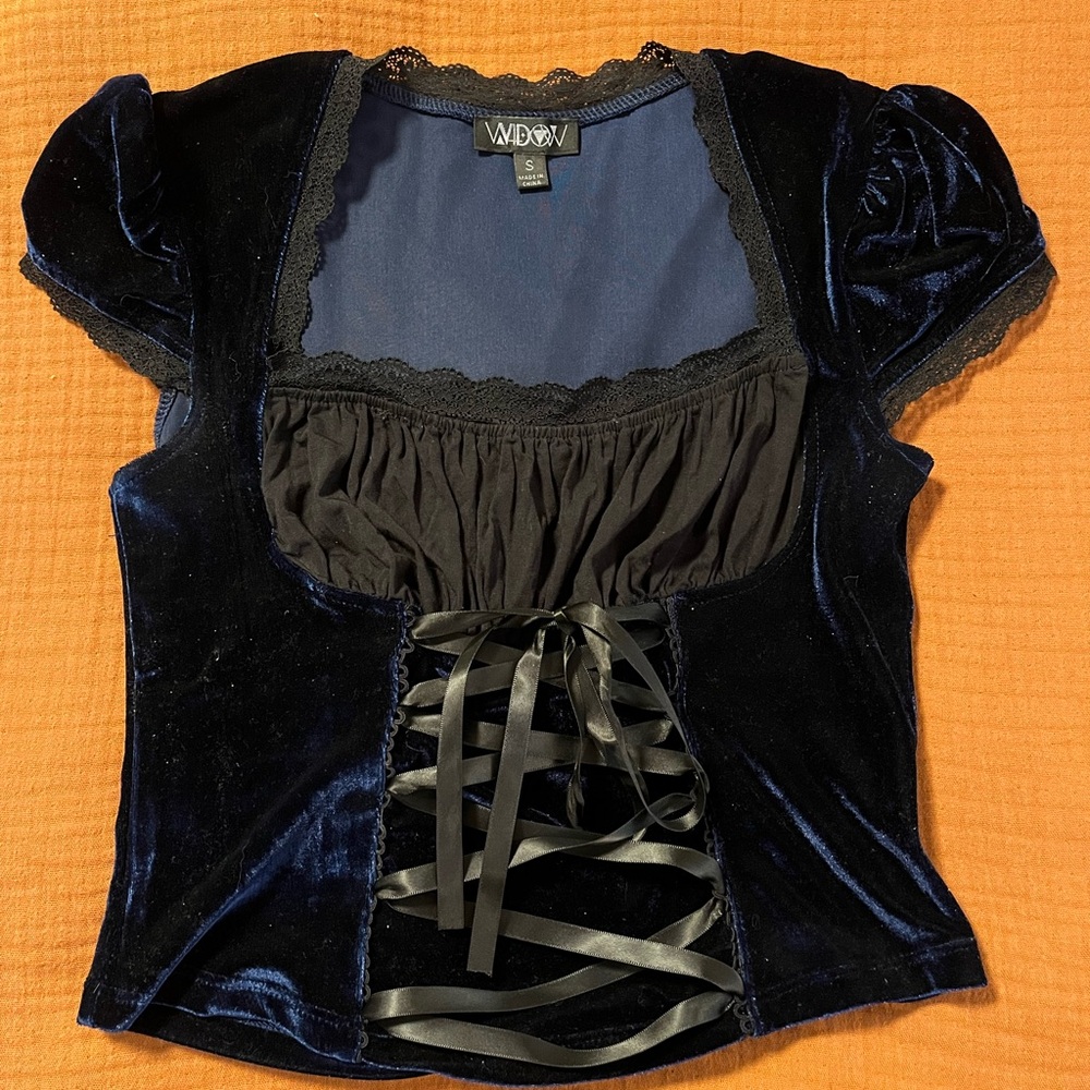 widow corset-style velvet top